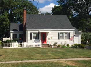 22 Hopper Ave, Pompton Plains, NJ 07444