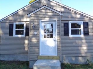 11 Crittenden St, Shawangunk, NY 12589
