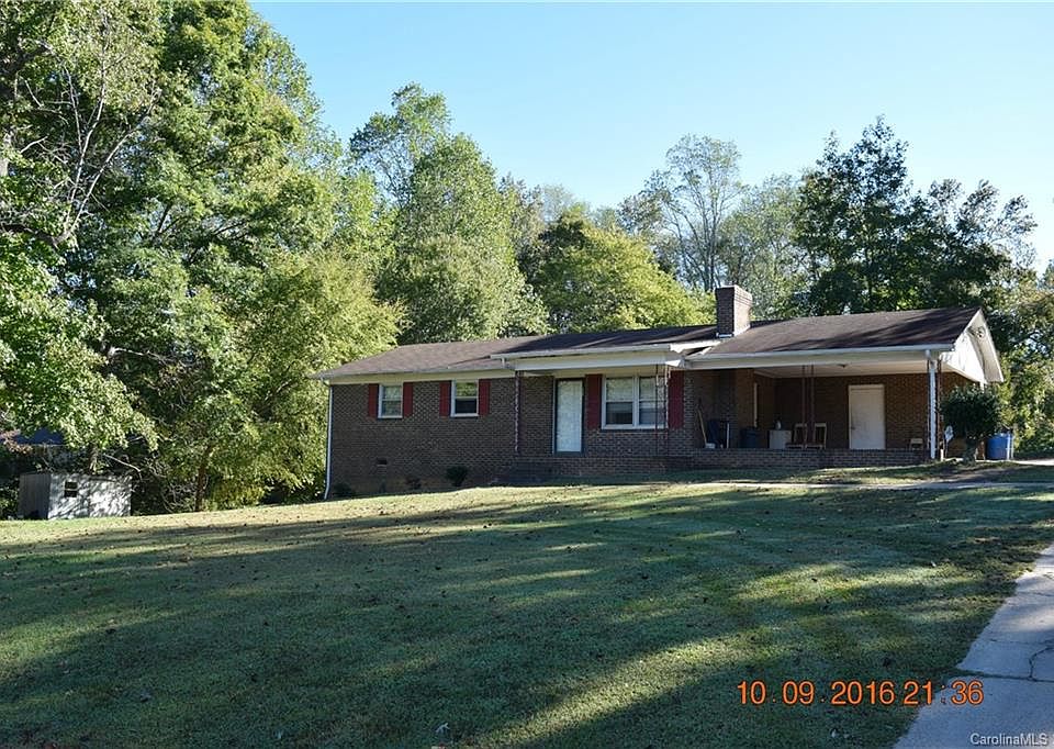 1st image of 6033 Maple Valley Dr