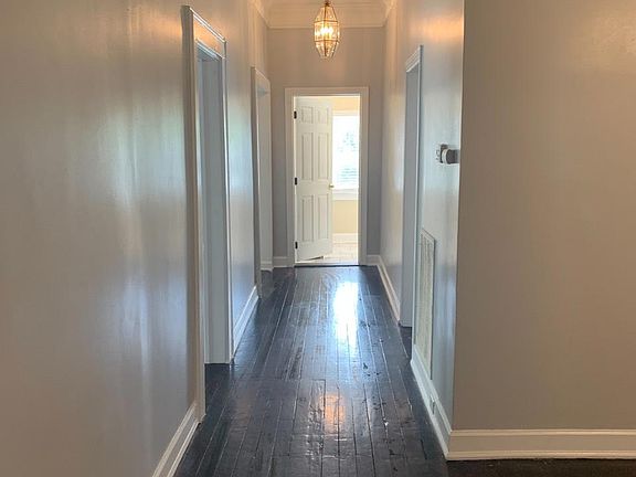 4th image of 312 E Scott Ave