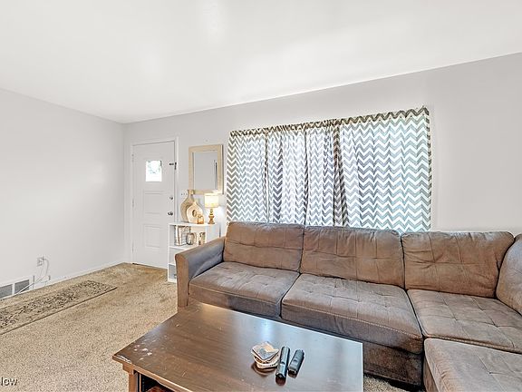 5th image of 432 N Main St #432
