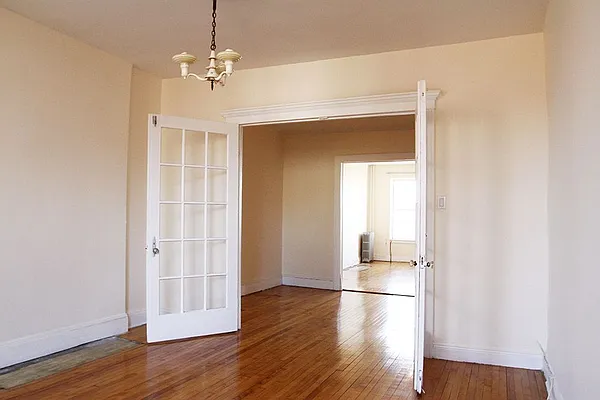 Rented by Twyford Real Estate | media 10