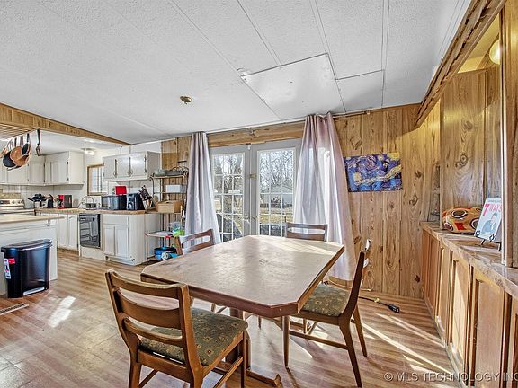 4th image of 742 S Maple St