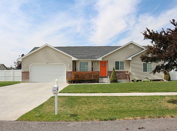 2nd image of 3015 N Bliss Dr