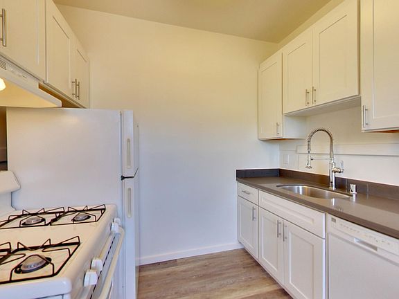 4th image of 35 Casa Way APT 303