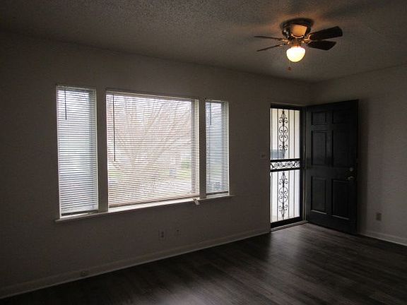 2nd image of 4732 Dilworth Ct