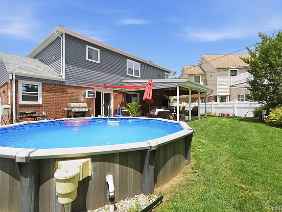 4th image of 841 Willow Road