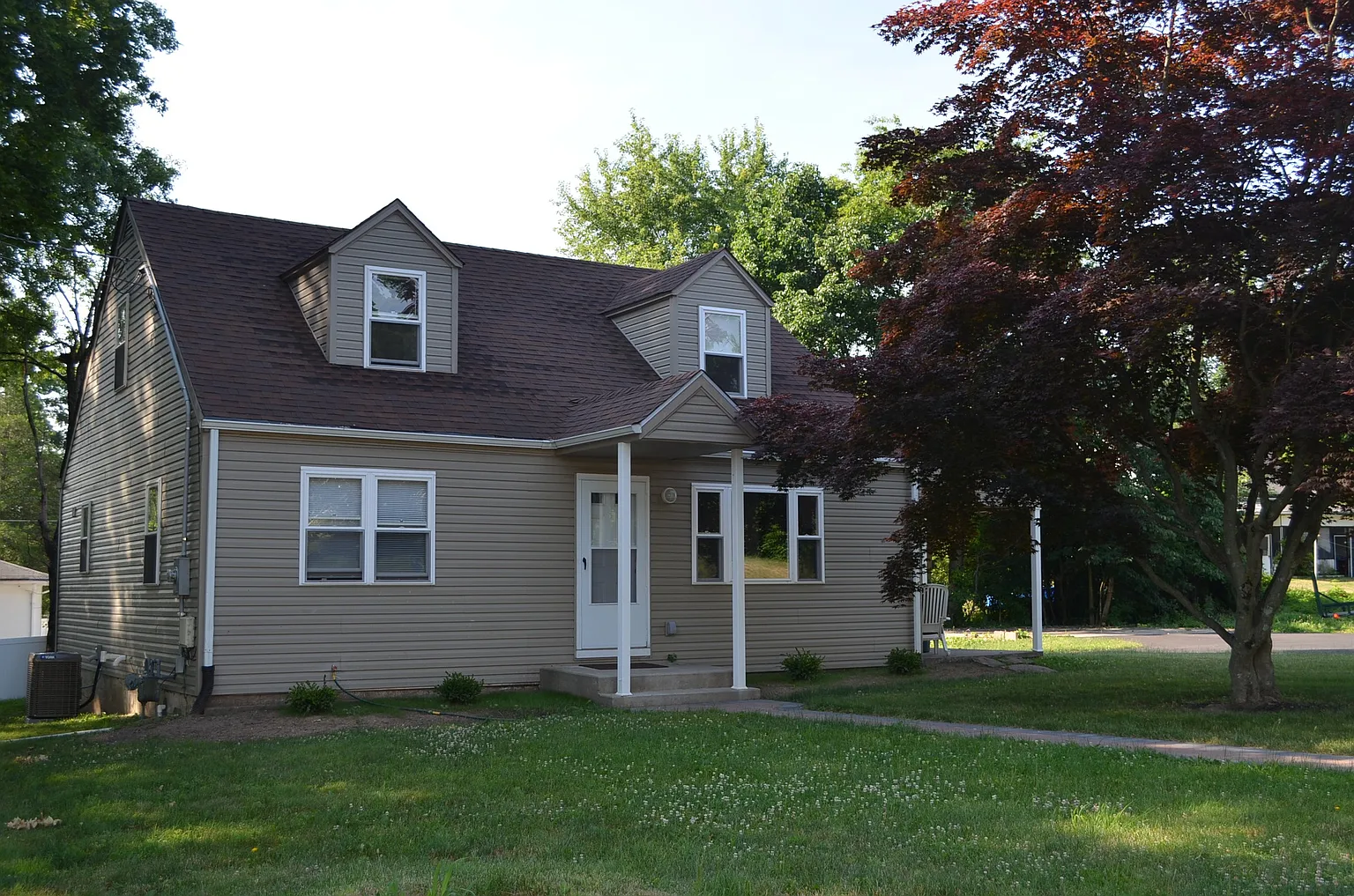 225 King Ave photo 1