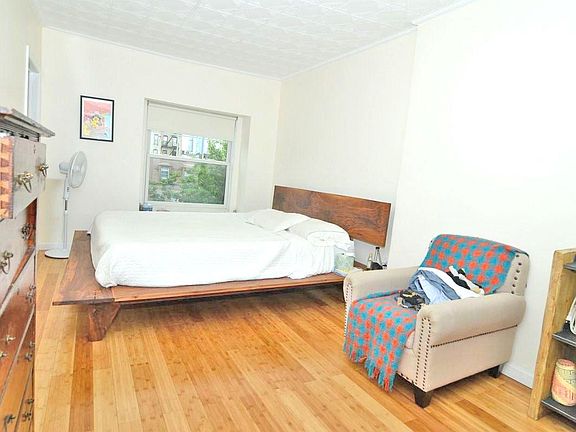 3rd image of 120 2nd Pl APT 4