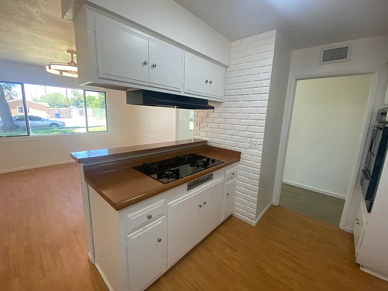 3871 N Golden Ave — Photo 11