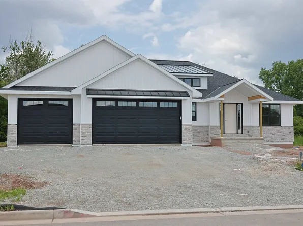 2540 Meyer Way, De Pere, WI 54115