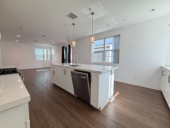 3rd image of 4479 S Grant Paseo
