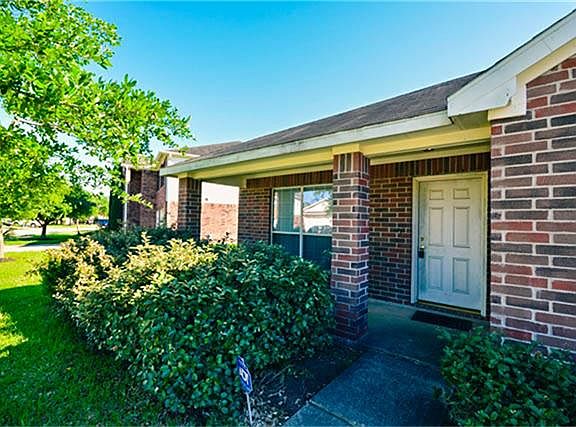 4th image of 8426 Taraglen Ct