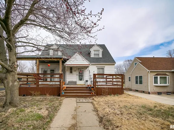 1328 N Rhodora Ave, West Peoria, IL 61604