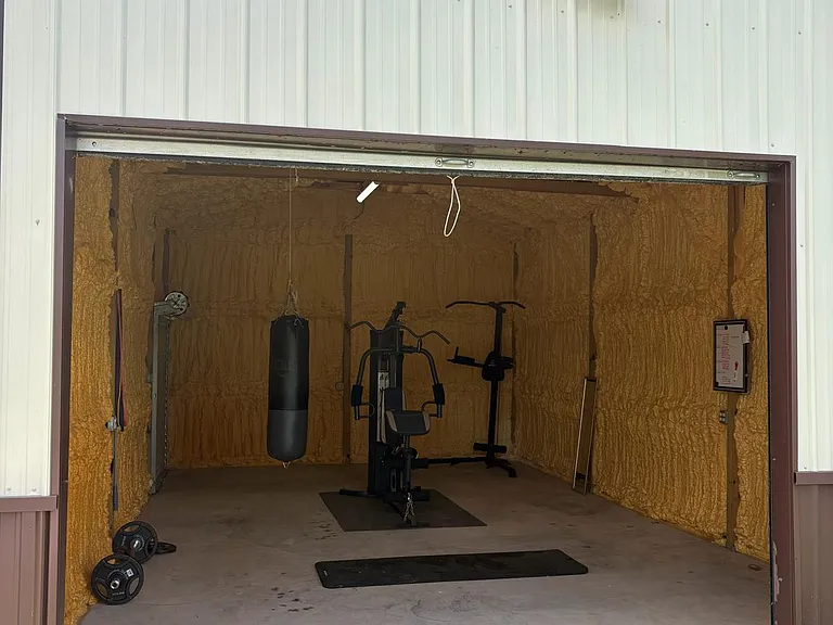 105 Curry Creek Dr — Photo 3