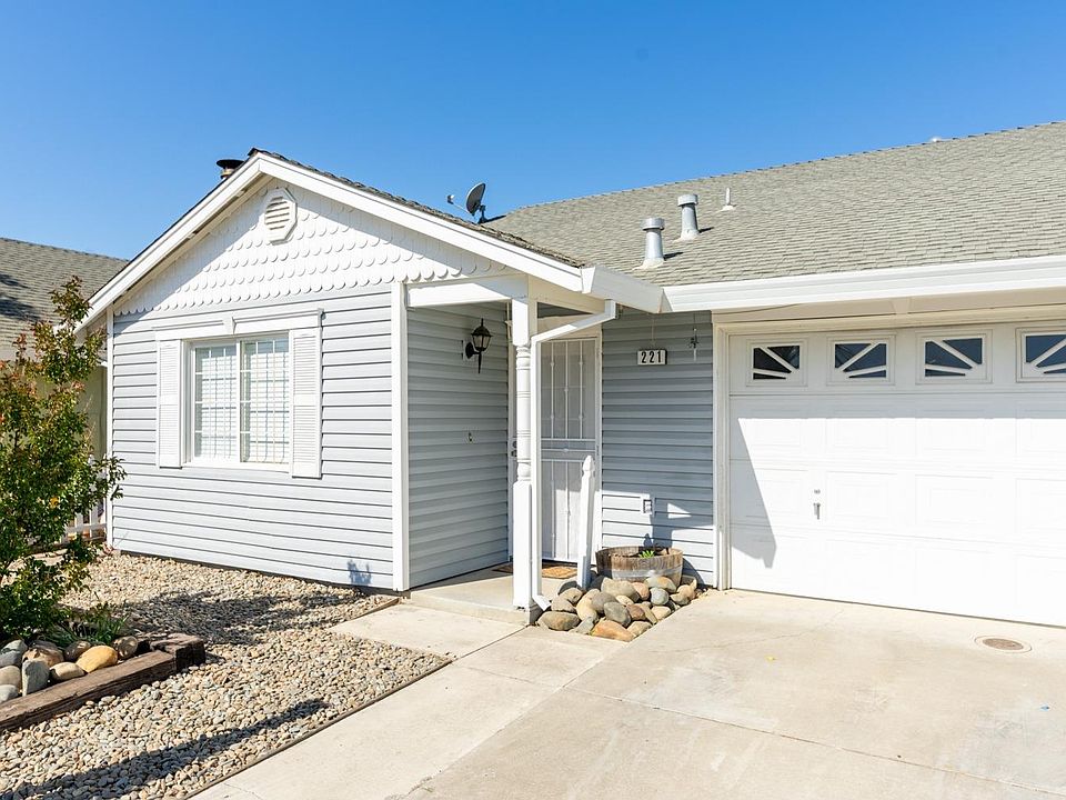 1st image of 221 Hilda Way