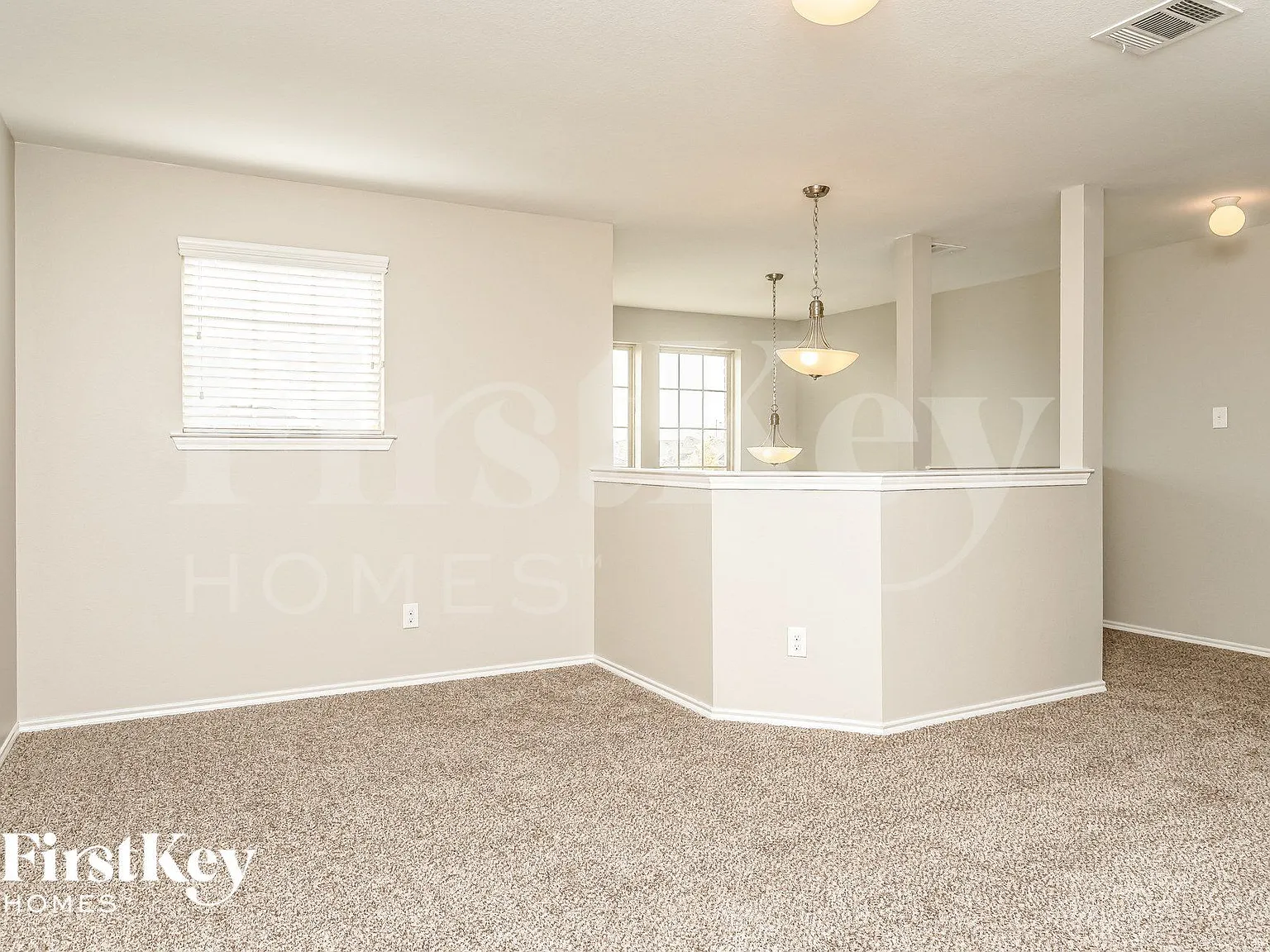 5 bed, 2.5 bath, 2598 sqft, $2,545 — Photo 4