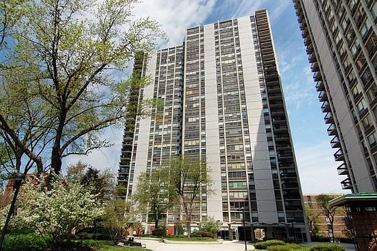 1st image of 1460 N Sandburg Ter APT 810