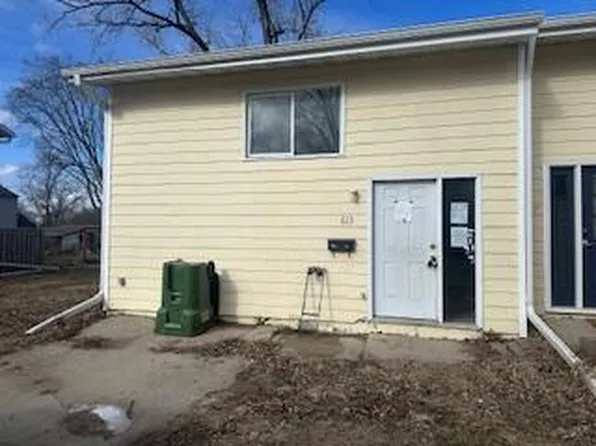 613 Meadow Pl, Ames, IA 50010