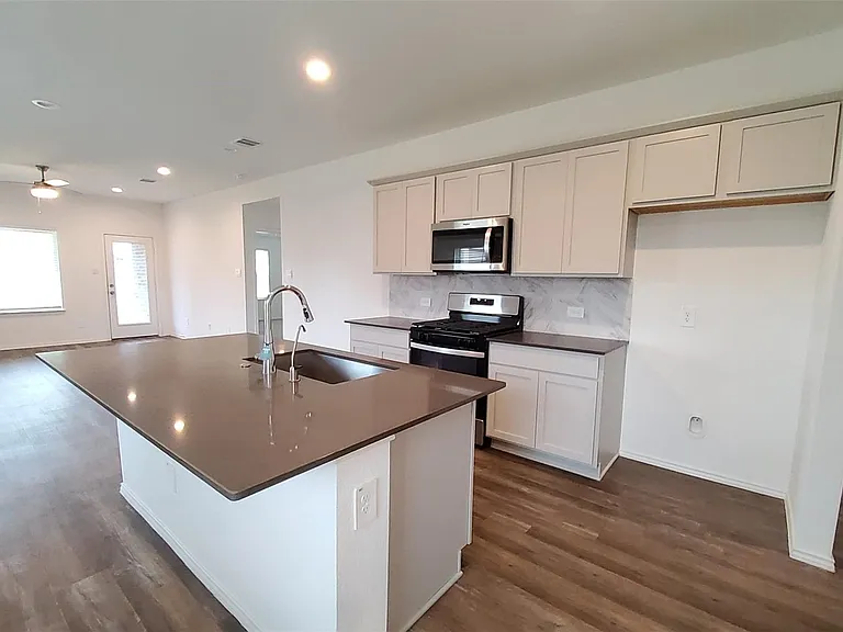 4901 Blue Beetle Ridge Dr — Photo 13