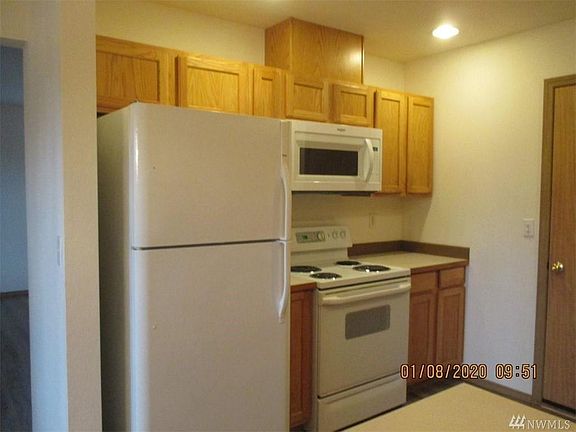 4th image of 4828 Aqua Dr E #B