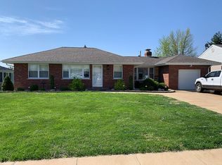11826 Sunlind Dr, Saint Louis, MO