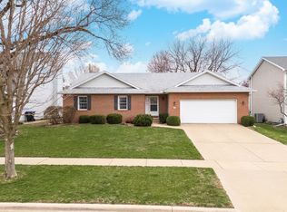 9 Bandecon Way, Bloomington, IL