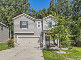 8015 Ballas Dr, Charlotte, NC 28215