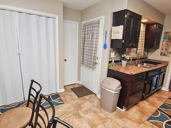 5th image of 5717 Choctaw Dr
