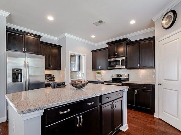 5th image of 112 Martello Rd