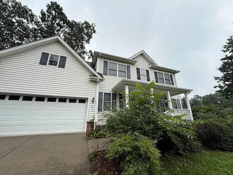Building Photo - 202 Heartwood Xing