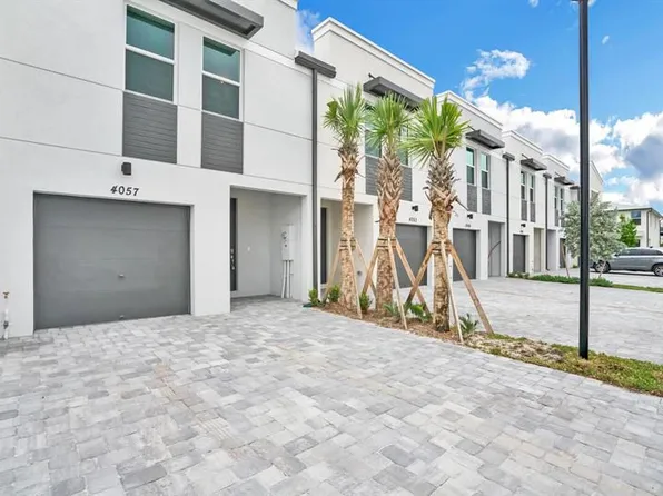 4057 Hot Springs Ave, Palm Springs, FL 33461