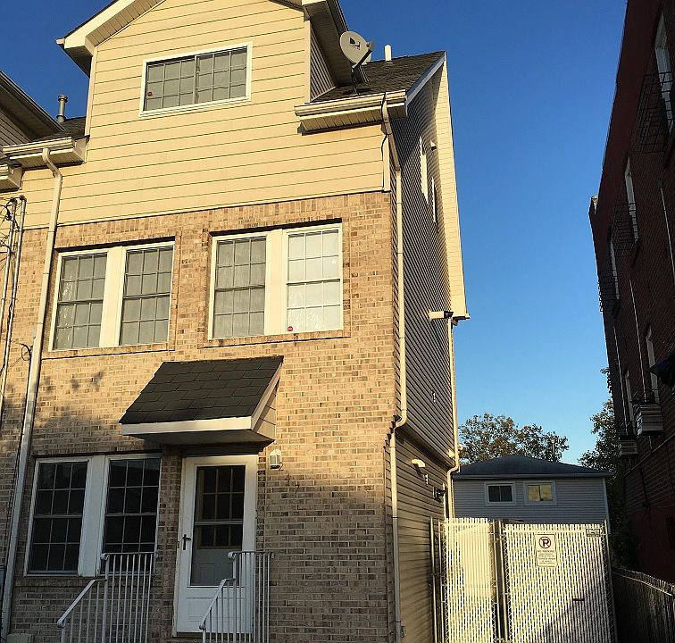 1st image of 247 Livingston Ave