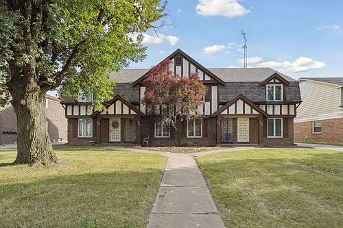 5427-5433 Glenridge Photo 1