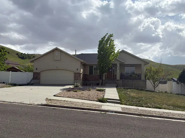 702 Elk Meadow Loop, Tooele, UT 84074