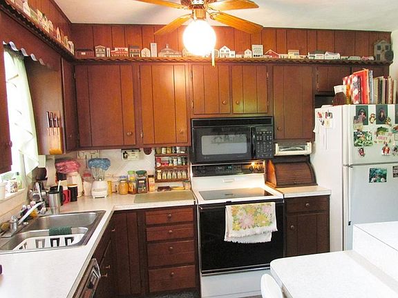 3rd image of 5230 Sun Valley Dr
