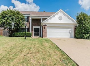 412 Spencer Cir, Grand Prairie, TX 75052