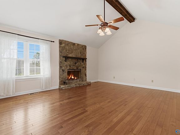 3rd image of 142 Henson Dr