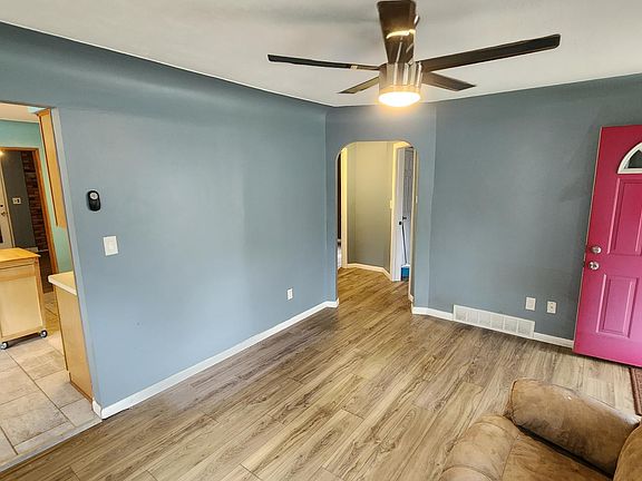 4th image of 35849 Oregon Ave