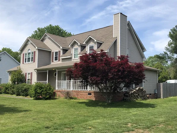 105 Huntington Pl, Tullahoma, TN 37388