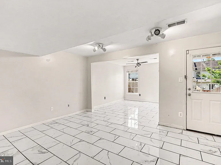 4524 Papillion Ct — Photo 15