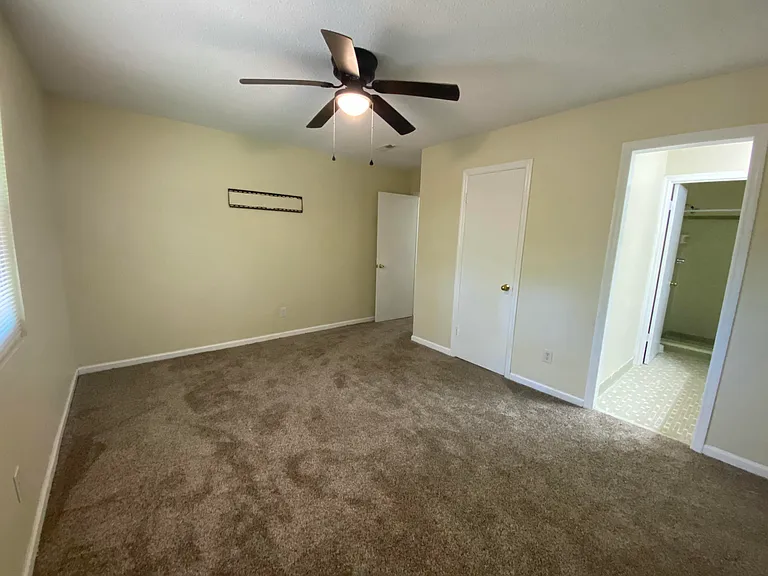 4532 Hillside Dr — Photo 6