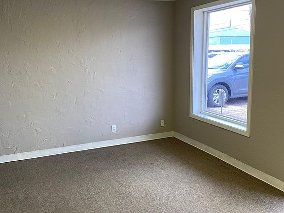 3rd image of 1405 Nederland Ave Ste 100