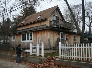 17 Lakeview Ave, Bellingham, MA 02019