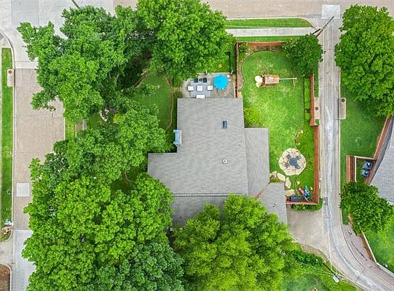 2nd image of 2401 Grandview Dr