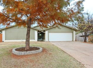 12000 Dahoon Dr, Oklahoma City, OK 73120