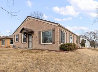 302 N 112th St, Wauwatosa, WI 53226