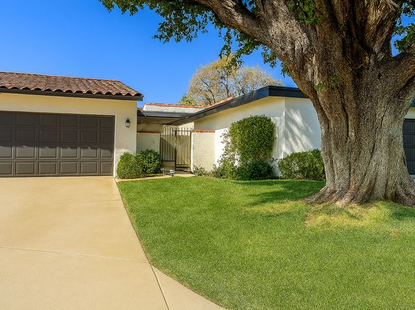 28 Palomas Dr