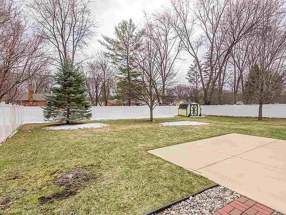 4th image of 800 Hollybrook Dr
