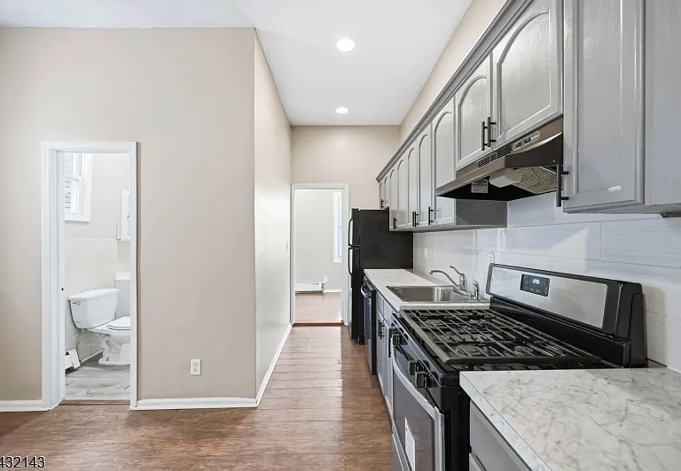 169 Mount Prospect Ave — Photo 3
